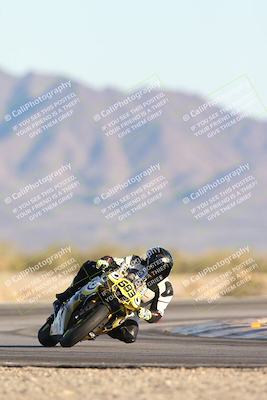 media/Dec-07-2025-CVMA (Sun) [[3e7d2de5dc]]/Race 17-Amateur Formula Middleweight/